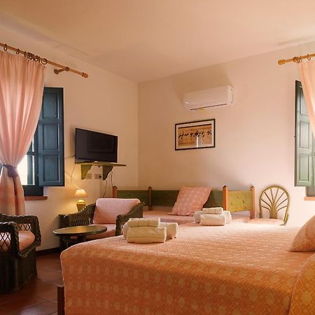Hotel Ristorante Sa Pedrera Càbras Kültér fotó